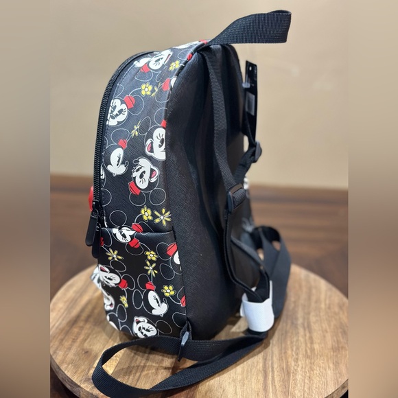 BioWorld Disney Minnie Mouse Mini Purse Backpack Faux Leather - Handbag New!! - Picture 6 of 12